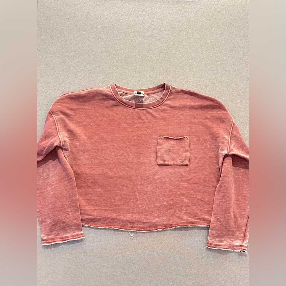 Yarn & Sea‎ L Washed Coral Cropped Sweatshirt | Vintage Raw Hem